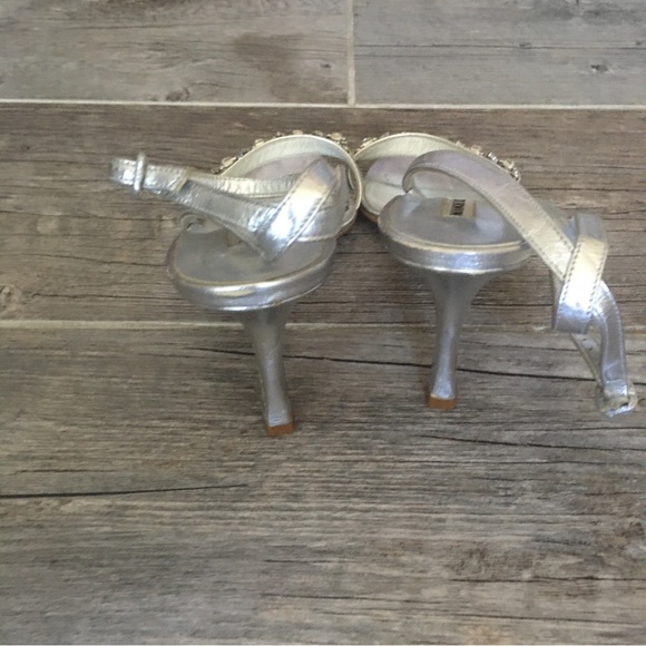 Manolo Blahnik crystal embellished silver evening shoes. - Picture 7 of 12
